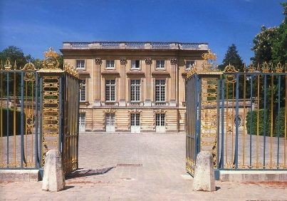 mal trianon